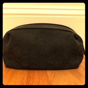 Gucci logo zipper cosmetic bag - small